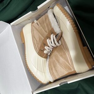 Cozy Women's Tan and Cream Ankle Boots